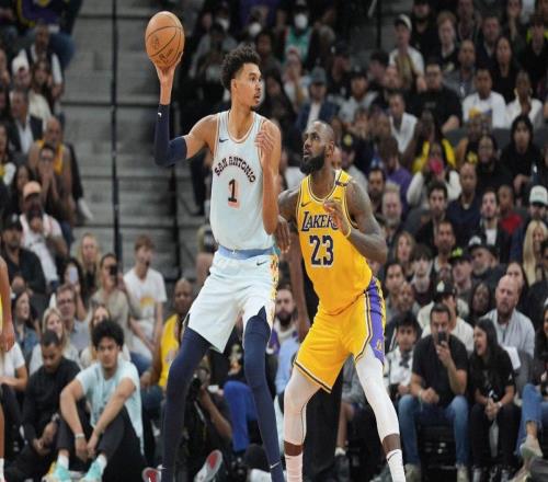 詹姆斯和文班亚马双双进入伤病名单，或将缺席湖人对阵马刺的比赛