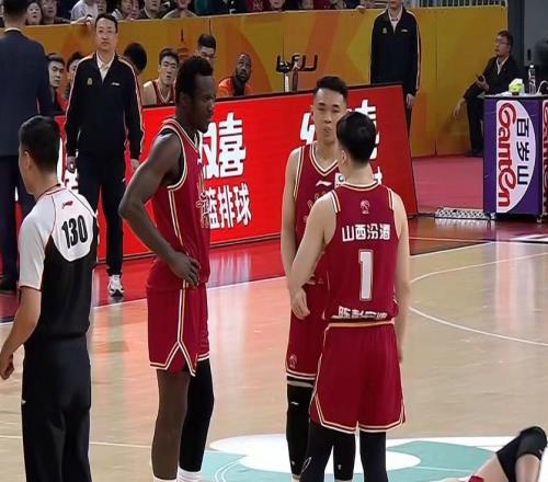 山西男篮4分险胜天津，奈特原帅末节爆发合砍28分，超级外援34分