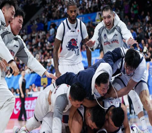 2分17分23分！3门惨案1场绝杀，夺冠大热轰然倒下，前8呈323格局