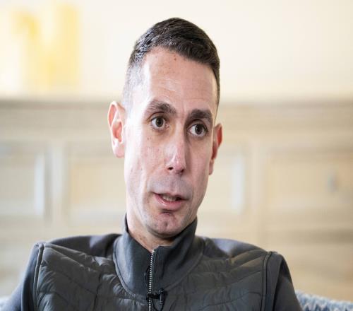 太阳报报道前英超裁判库特被指责为恋童癖，曾恶性嘲讽贝托并侮辱克洛普_英超直播