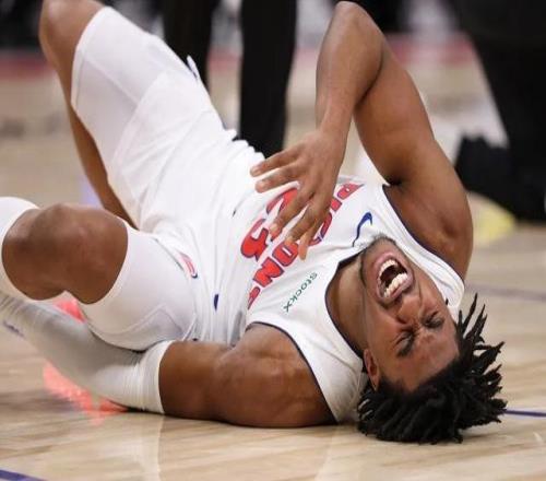 一次撞击，改写了艾维的人生