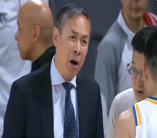 许利民怒斥“吊儿郎当耍大牌”的球员，绝不是外界猜测的那两人