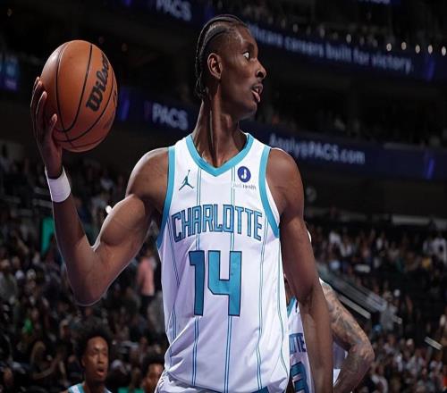 本来是一名可靠的蓝领中锋!结果快船就这样白白将他送到了黄蜂