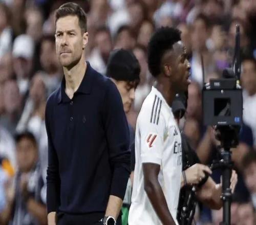 皇马名宿布约：保护球员不是放任不管，而是给他们划清界限