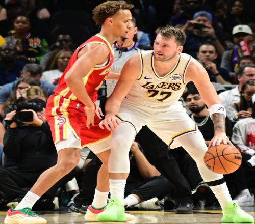 4人很关键！湖人半场领先21分，东契奇21+2+5无法阻挡！