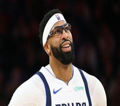 Shams：独行侠正与多支有意球队重启关于戴维斯的交易谈判