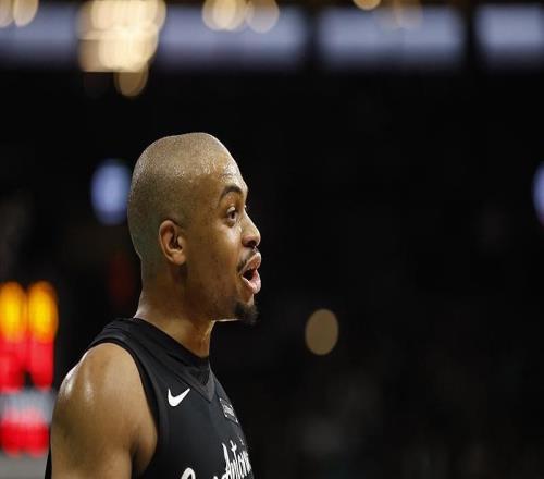 文班亚马剃光头明志：我早有此意