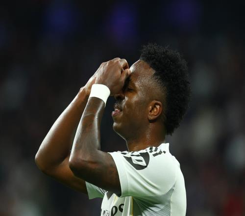 阿隆索离职带来维尼修斯续约的新机遇，但薪资条款仍存较大差距_西甲直播