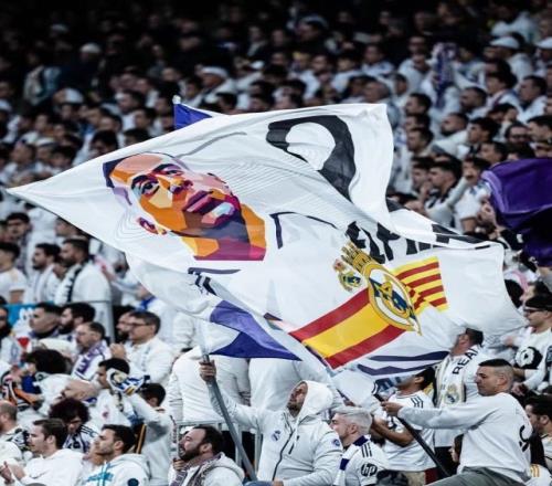 这是什么操作皇马要求球迷在伯纳乌为球员鼓掌