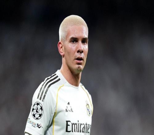 18岁159天，马斯坦托诺是皇马队史欧冠第三年轻的进球者