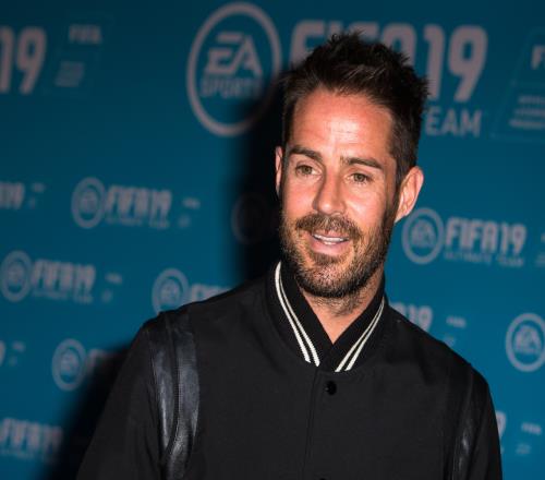 小雷认为在乔戈麦斯受伤后利物浦应及时换上远藤航_英超直播