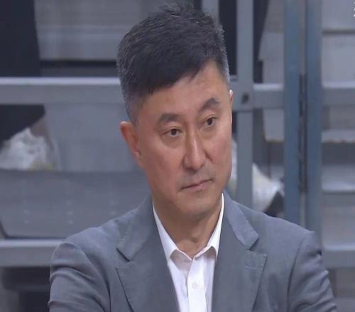 广东男篮9分完胜,胡明轩决胜时刻建功,萨姆纳39分谷泽浴23+12