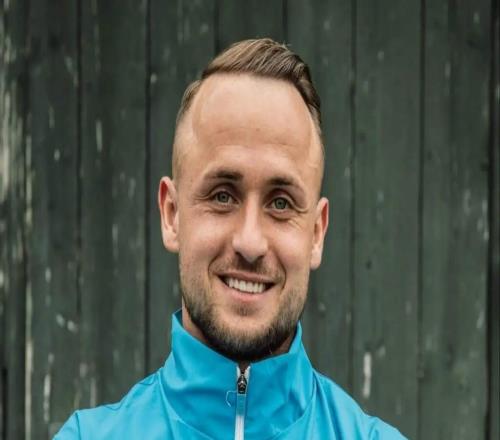 洛博特卡:儿时非常喜欢看巴萨的比赛,很喜欢他们的踢球方式