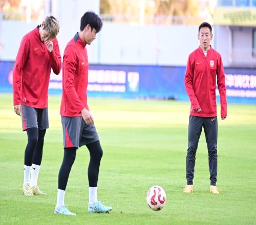 亚泰队刚降级到中甲就被扣四分,未来冲超无望,将给小将出战机会