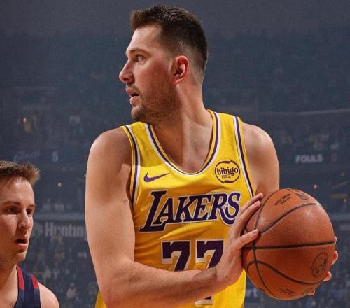 又见湖三崩！勒布朗11分5助攻湖人不敌骑士，东契奇29分5板6助