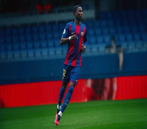 巴萨官方:B队后卫马马杜法尔加盟圣路易斯城,保留二转分成