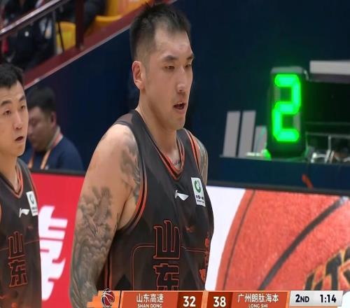 山东男篮3分险胜,陶汉林16+8高诗岩14+7,郭艾伦6分徐昕6+7!