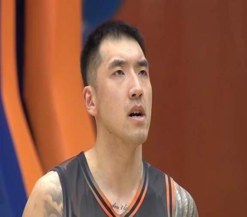 山东男篮逆转广州,陶汉林16+8完胜徐昕高诗岩14+7故意罚球不进