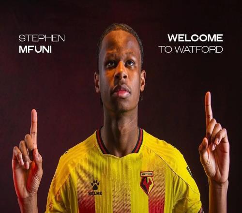 官方:沃特福德租借曼城17岁后卫姆富尼至赛季末