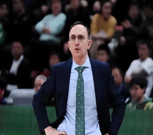 乌戈接受采访,首次回应杨鸣下课