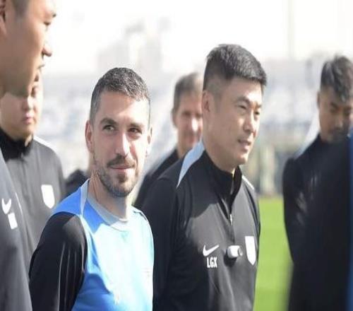 杨铭锐没去迪拜,大连给斯坦丘1.5+1合同双赢补强没结束有2内援