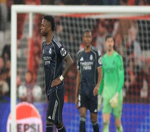 阿斯:皇马掉出欧冠前8损失900万欧,但附加赛门票能赚700万