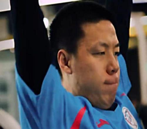 牛红利薅走牛梓屹!阿奇姆彭无人问津,铜梁龙何不打造阿望组合