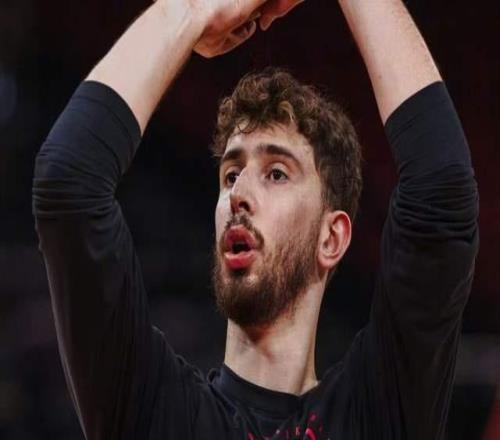 两场30中9,申京非建队基石,火箭队锋线高薪低能,16场最多拿6分