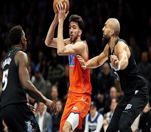 爆冷3分惜败!又12分惨败,联盟第一轰然倒下,总冠军又有悬念了