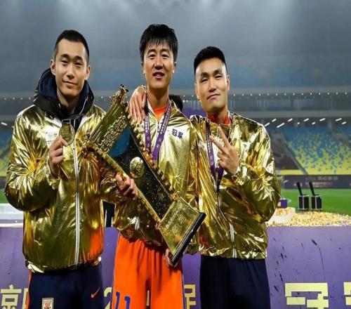 泰山队只差2人!外援中卫+左路万金油,补上最后短板就能冠绝中超