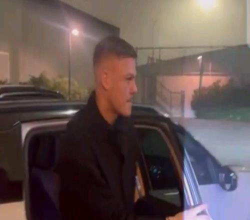 即将正式加盟,霍尔姆已抵达尤文的医疗中心接受体检