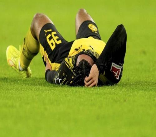 在对抗中受伤,德天空:菲利波马内几乎无法自行走上台阶