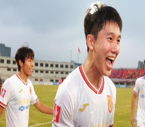 07年天才加盟!重庆铜梁龙胆子太大了,全华班踢中超或直接降级