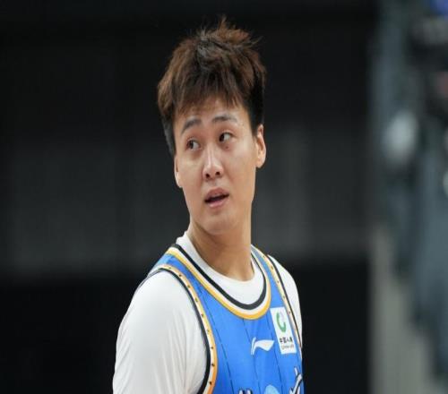 赵睿为不当言论道歉:不该将情绪发泄在球迷身上感谢监督批评