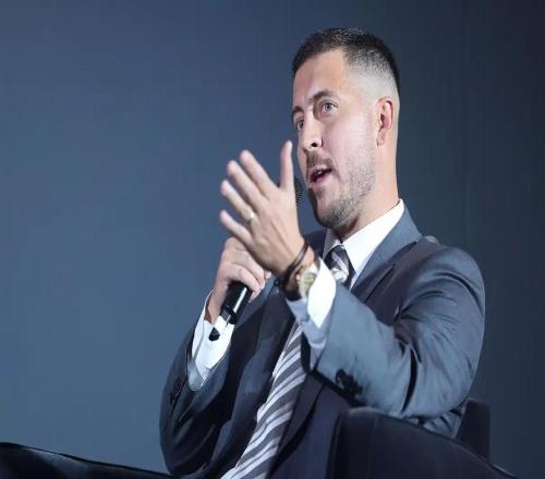 阿扎尔：我小时候是米兰球迷C罗和梅西这个时代最棒的球员