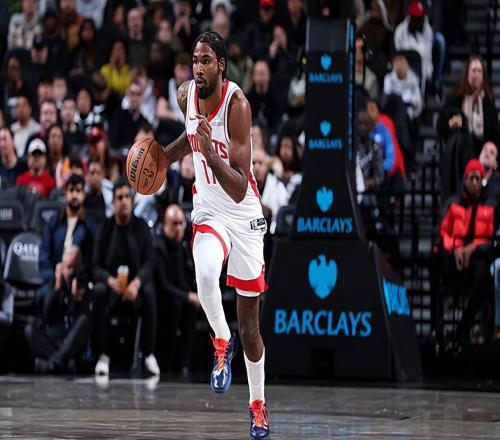 明明是联盟第二三分手，结果他在火箭却得不到足够的出手机会