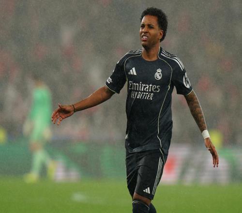 皇马再遭暴击！6000万红星辱骂主裁被官宣禁赛2场无缘欧冠附加赛