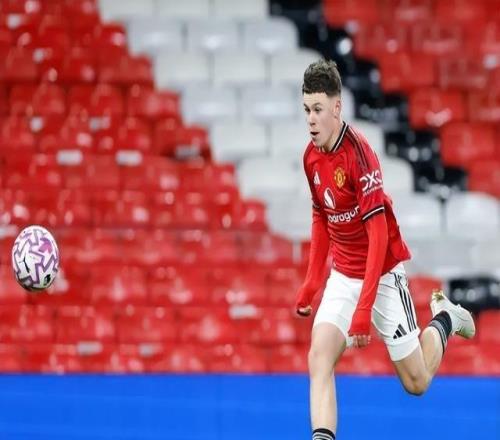 子承父业！鲁尼16岁长子凯获曼联青训合约曼联“92班”有续章