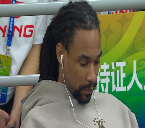 广东最新3消息！关辛透露萨姆纳伤情无碍，2件事暗示萨林杰将被裁