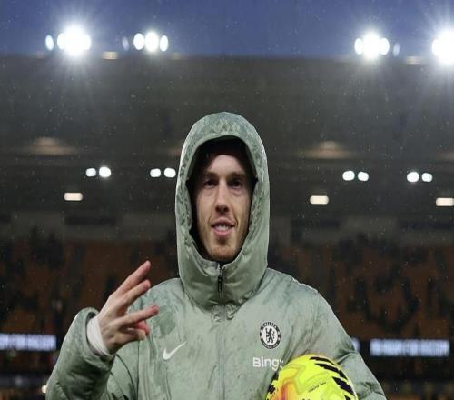 客战狼队戴帽，帕尔默晒带走比赛用球照：享受吧