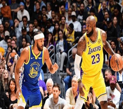 肯纳德首秀惊艳！湖人逆袭勇士，詹姆斯20+10+7准四双，库里缺席