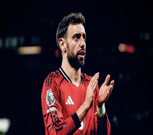 曼联官方：B费当选与热刺一役队内最佳球员