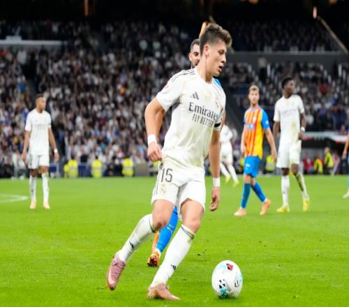 马卡报道：皇马居莱尔在耐力测试中表现卓越两项数据位列五大联赛中场之首_西甲直播