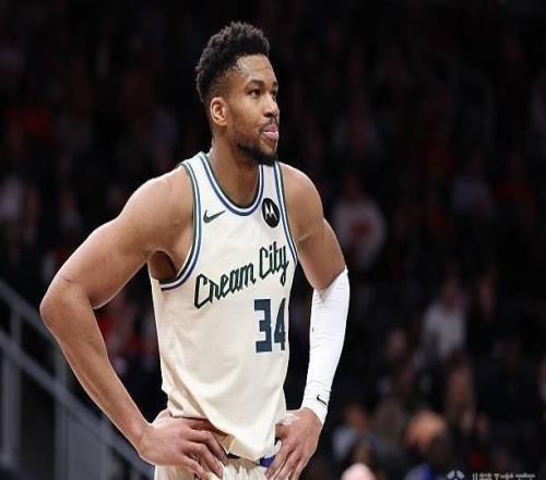 Shams：雄鹿希望延续“字母哥时代”，并和他争夺第2个总冠军