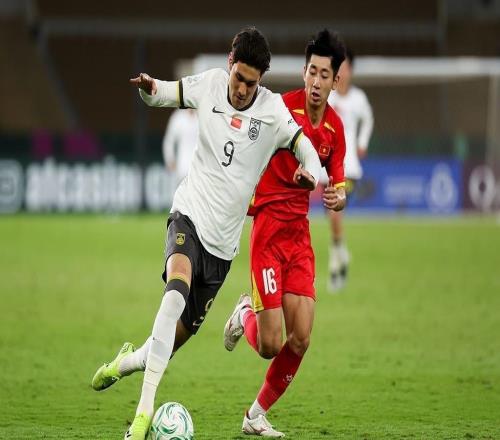 徐江：中超国内标王是杨希，成都为拜合拉木掏了600万+100万浮动