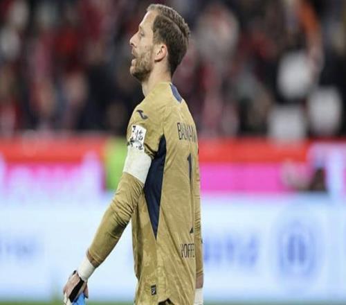 考察门将，德国队主帅纳格尔斯曼观战拜仁vs霍芬海姆