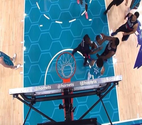 全武行！迪巴被杜伦勾拳哈里斯锁喉大桥直拳杜伦面门1人替补爆冲