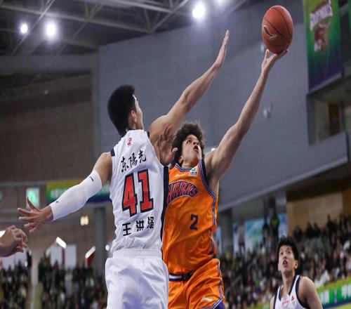 曝广东宏远将裁掉萨林杰！打不了高端局，防守太差