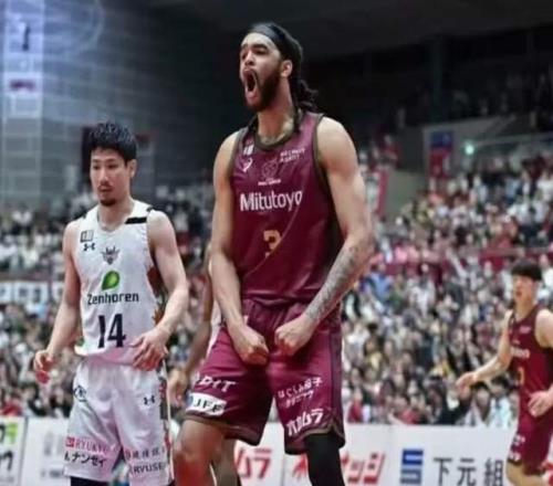 第4外援就位！山东男篮2米12大外援将在杯赛上演首秀，邱彪摊牌了