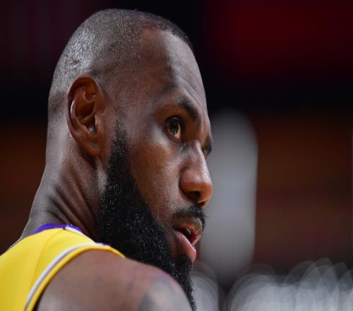 库里前队友：詹姆斯是GOAT！他凭一己之力把勇士逼入绝境！